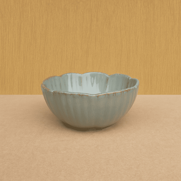 Handcrafted Flower-Shaped Ceramic Bowl – Seafoam Grey Glazed Finish