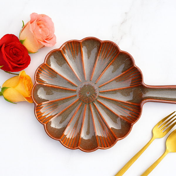 Handcrafted Flower-Shaped Pizza Platter Ceramic Serving – Brown & Terracotta Finish